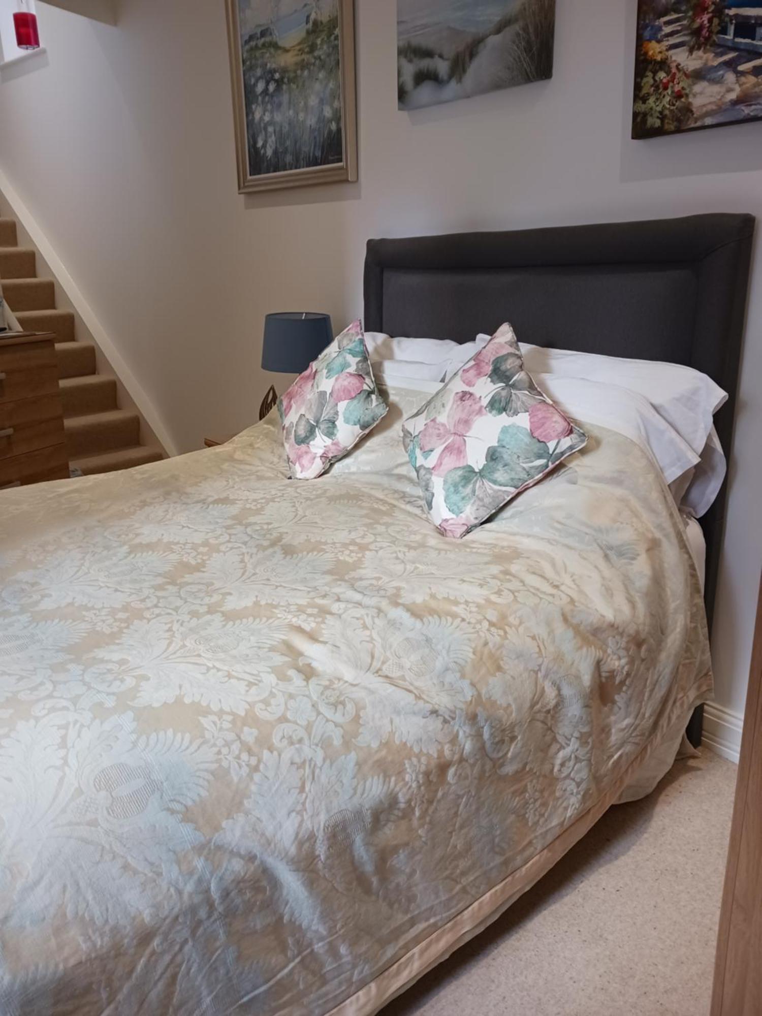 Bodlondeb Castle Bed & Breakfast { Central Llandudno} Exteriér fotografie